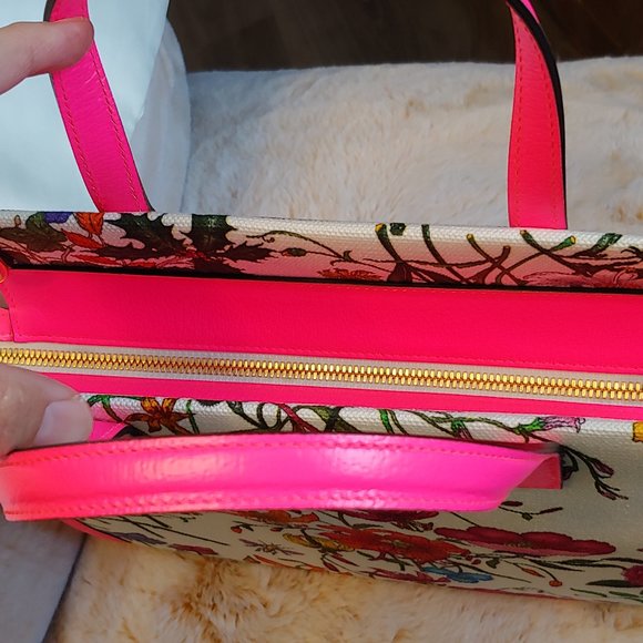 SOLD🙏NWOT GUCCI FLORAL PRINT TOTE BAG - Picture 6 of 17